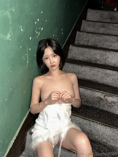 【2023-08-22】softy boobs.. taste me with your tongue.m4v